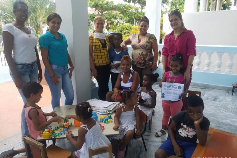 Visita de Santiago de Cuba a Hogar de Niños sin Amparo Familiar
