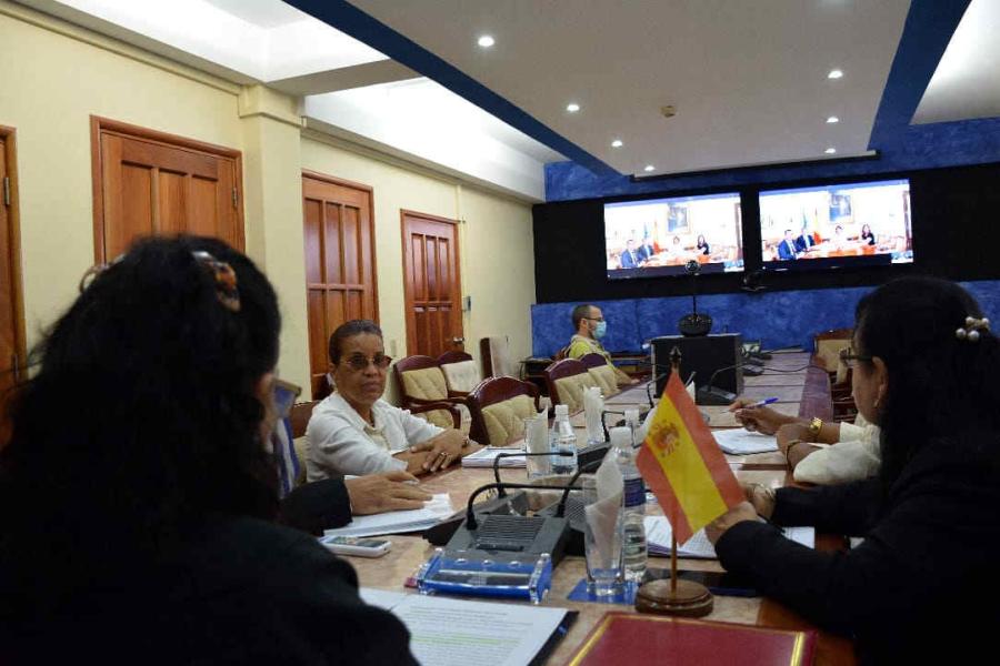 Un fructífero encuentro entre Fiscalía de Cuba y España