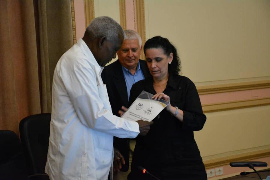 Entrega del Informe de Rendición de Cuenta de la FGR