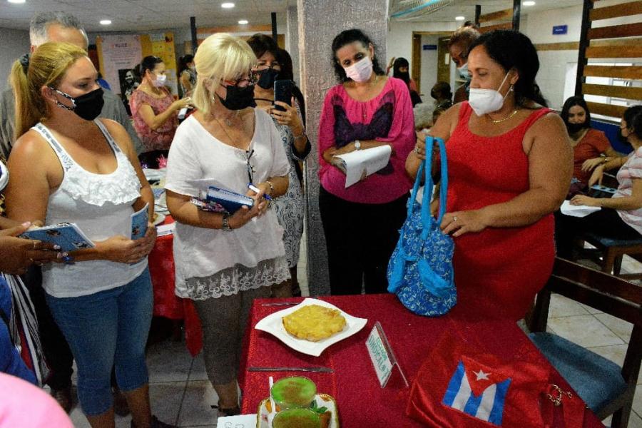 Taller Mujeres Creadoras