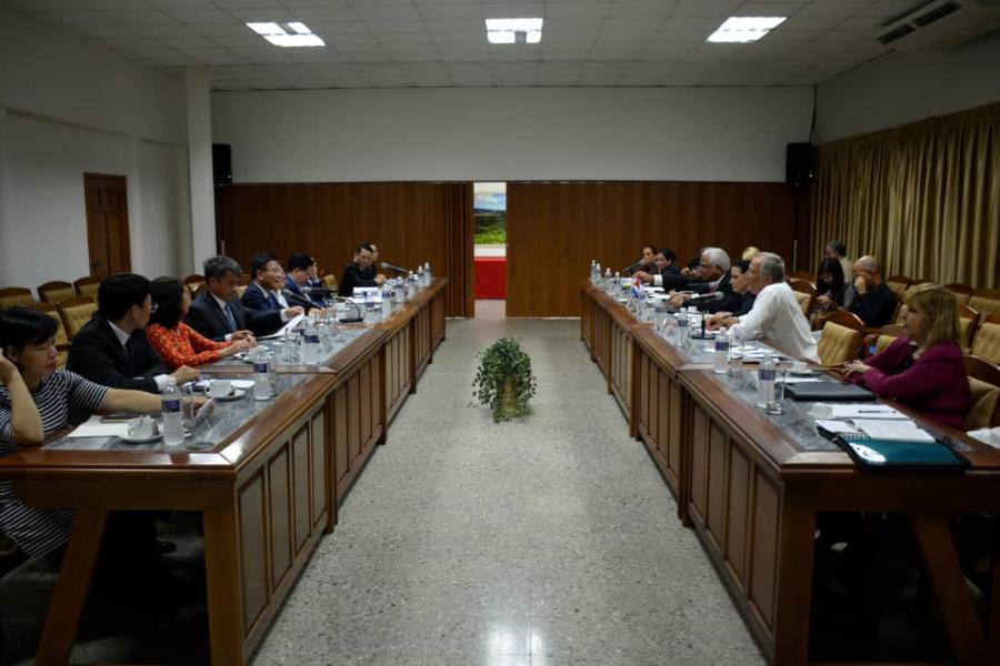 Encuentro Fiscalía de Cuba y China