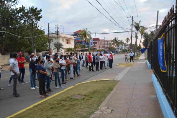 Acto por el 4 de abril